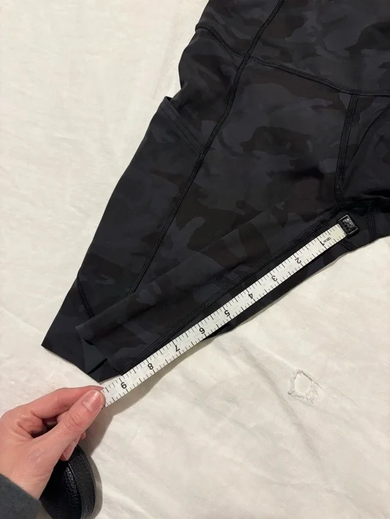Lululemon Fast and Free 9” Bike Shorts - Picture 5 of 5